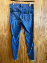 Load image into Gallery viewer, Size 6 Kut Blue Women's Jeans
