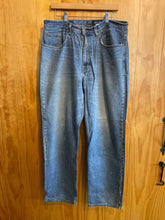 Load image into Gallery viewer, Size 36x32 Eddie Bauer Men&#39;s Jeans
