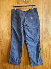 Load image into Gallery viewer, Size 34 Carhartt Men&#39;s Pants
