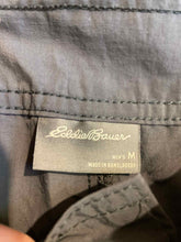 Load image into Gallery viewer, Size M Eddie Bauer Men&#39;s Shorts
