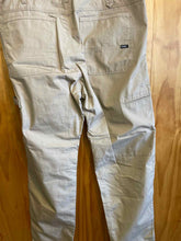 Load image into Gallery viewer, Size 38 CQR Men's Pants
