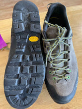 Load image into Gallery viewer, 11.5 Salewa Men&#39;s Hiking Boots
