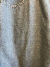 Load image into Gallery viewer, Size 34 Field N' Forest Men's Jeans
