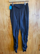 Load image into Gallery viewer, Size 4 Lululemon Black Women&#39;s Pants
