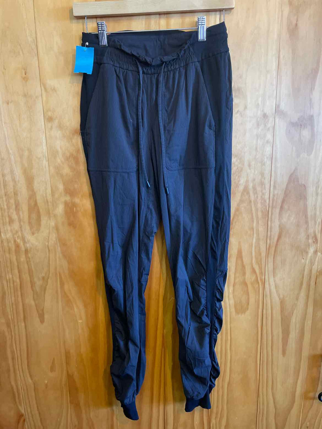 Size 4 Lululemon Black Women's Pants