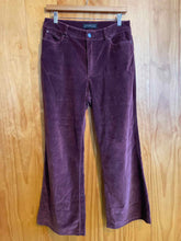 Load image into Gallery viewer, Size 8 Peruvian Connection Purple Women&#39;s Pants
