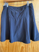 Load image into Gallery viewer, Size 6 Athleta Black Skirt
