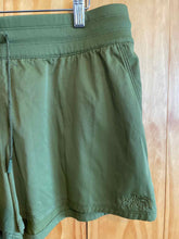 Load image into Gallery viewer, Size XL The North Face Green Women's Short Sleeve Shirt
