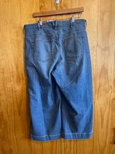 Load image into Gallery viewer, Size 14 Duluth Trading Denim Women&#39;s Pants

