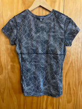 Load image into Gallery viewer, Size S Nike Black Women's Short Sleeve Shirt
