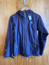 Load image into Gallery viewer, Women Size S The North Face Purple Women's Rain Jacket
