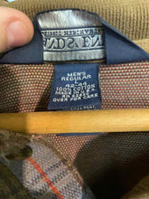 Load image into Gallery viewer, Size L Lands End Men's Long Sleeve Shirt
