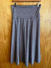 Load image into Gallery viewer, Size L Patagonia Grey Skirt
