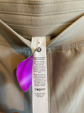 Load image into Gallery viewer, Size 8 Lululemon Grey Women&#39;s Pants
