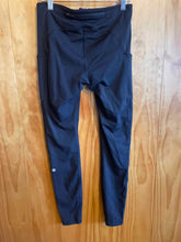 Load image into Gallery viewer, Size 6 Lululemon Black Women's Leggings
