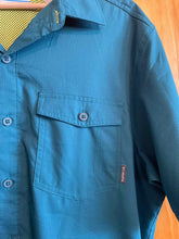Load image into Gallery viewer, Size Medium Columbia Men's Short Sleeve Shirt
