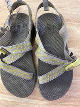 Load image into Gallery viewer, Child Size 2 Chaco Boy's Footwear
