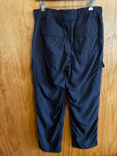 Load image into Gallery viewer, Size M Duluth Trading Co. Men's Hiking Pants
