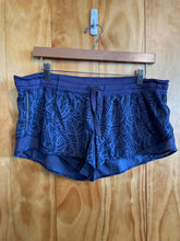 Load image into Gallery viewer, Size 8 Lululemon Purple Women's Shorts
