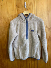 Load image into Gallery viewer, Size Medium Patagonia Beige Women's Fleece Sweatshirt
