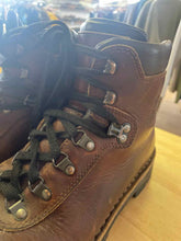 Load image into Gallery viewer, Shoe Size 8 Alico Brown Hiking Boots
