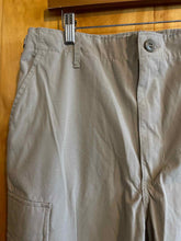 Load image into Gallery viewer, Size Medium Propper Men's Pants
