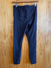 Load image into Gallery viewer, Size Medium Athleta Black Women's Leggings
