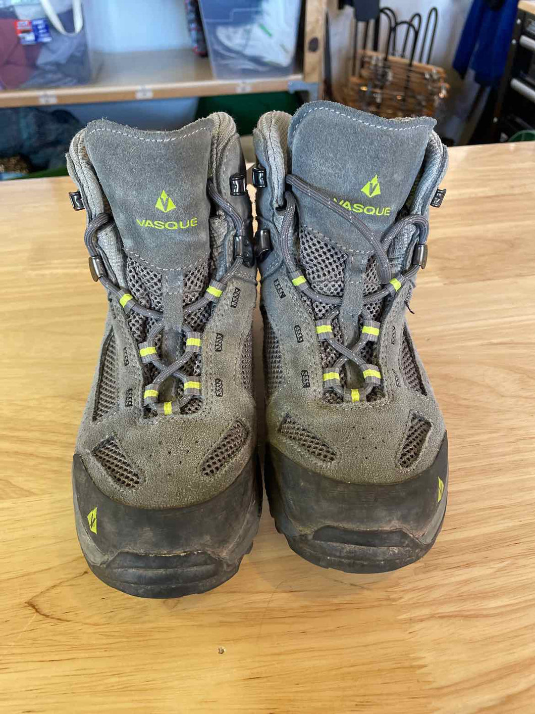 5 vasque Men's Hiking Boots