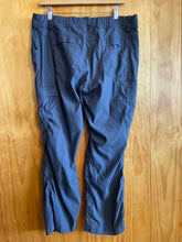 Load image into Gallery viewer, Size 14 Duluth Trading Grey Women&#39;s Hiking Pants
