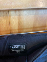 Load image into Gallery viewer, Size Large Ride Men&#39;s Snow Pants
