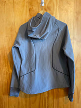 Load image into Gallery viewer, Size Medium Under Armour Men's Light Jacket
