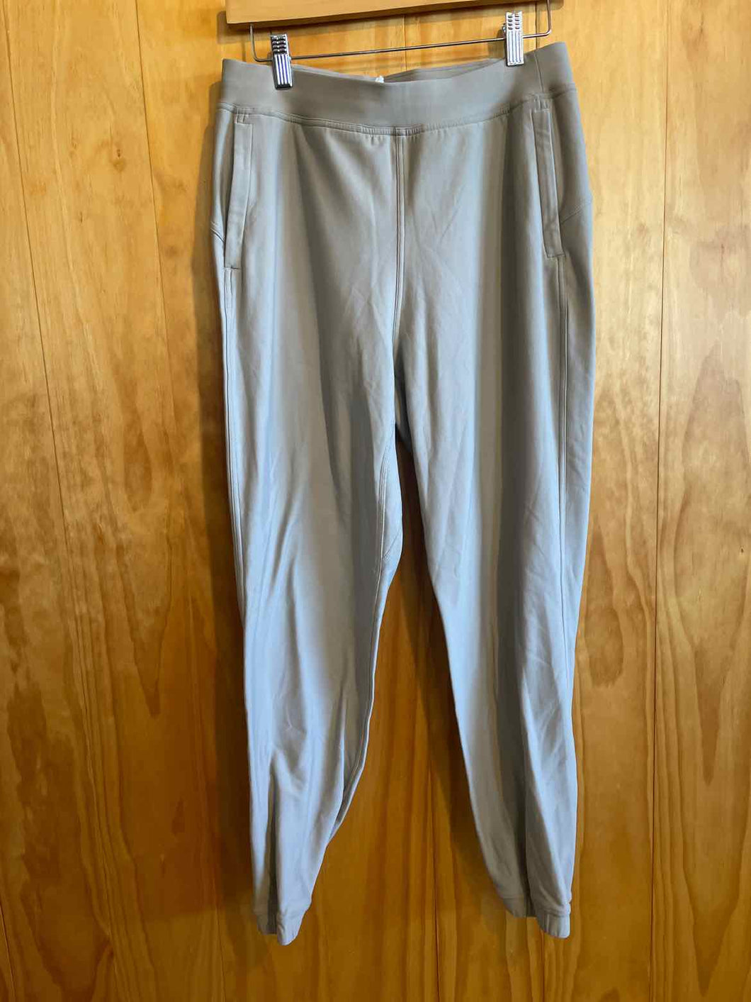 Size 8 Lululemon Grey Women's Pants