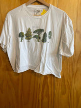 Load image into Gallery viewer, Size XL Modish Rebel White Women's Short Sleeve Shirt
