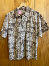 Load image into Gallery viewer, Size L Solitude Men's Short Sleeve Shirt
