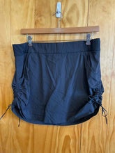 Load image into Gallery viewer, Size 1X Columbia Black Skort
