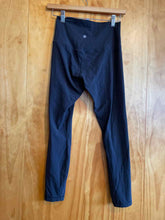 Load image into Gallery viewer, Size 6 Lululemon Black Women's Leggings
