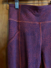 Load image into Gallery viewer, Size 4 Lululemon Orange Women's Leggings
