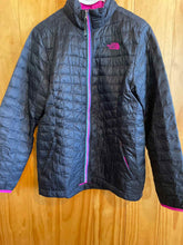 Load image into Gallery viewer, Child Size X-Large North Face Girl's Winter Coat
