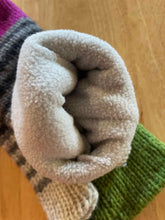 Load image into Gallery viewer, Erin Knitwear Gloves
