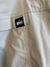Load image into Gallery viewer, Size 10 REI Beige Women's Shorts

