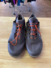 Load image into Gallery viewer, 11.5 Nike Men's Shoes
