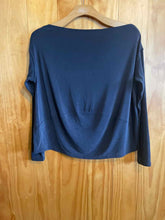 Load image into Gallery viewer, Size Small Lululemon Black Women&#39;s Long Sleeve Shirt
