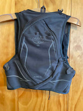 Load image into Gallery viewer, Osprey 6 Backpack
