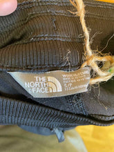 Load image into Gallery viewer, Size Small The North Face Black Women's Shorts
