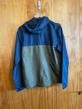 Load image into Gallery viewer, Size S Independent Men&#39;s Light Jacket
