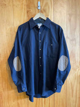 Load image into Gallery viewer, Size Large Pendleton Men&#39;s Long Sleeve Shirt

