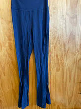 Load image into Gallery viewer, Lululemon Navy Women's Pants
