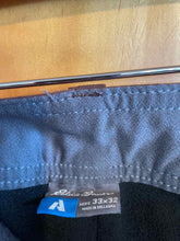 Load image into Gallery viewer, Size 33x32 Eddie Bauer Men&#39;s Pants
