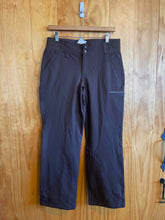 Load image into Gallery viewer, Size 6 Duluth Trading Brown Women&#39;s Pants
