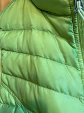 Load image into Gallery viewer, Size Medium Athleta Women&#39;s Vest
